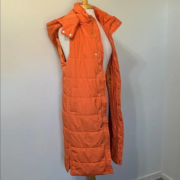Women's Orange Hooded Puffer Vest Super Warm Cozy and Trendy Sz Small - Picture 5 of 10